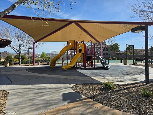 Building Photo - 927 Via Canale Dr