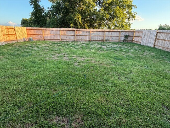 Building Photo - 32011 Sweet Pea Mdw Dr