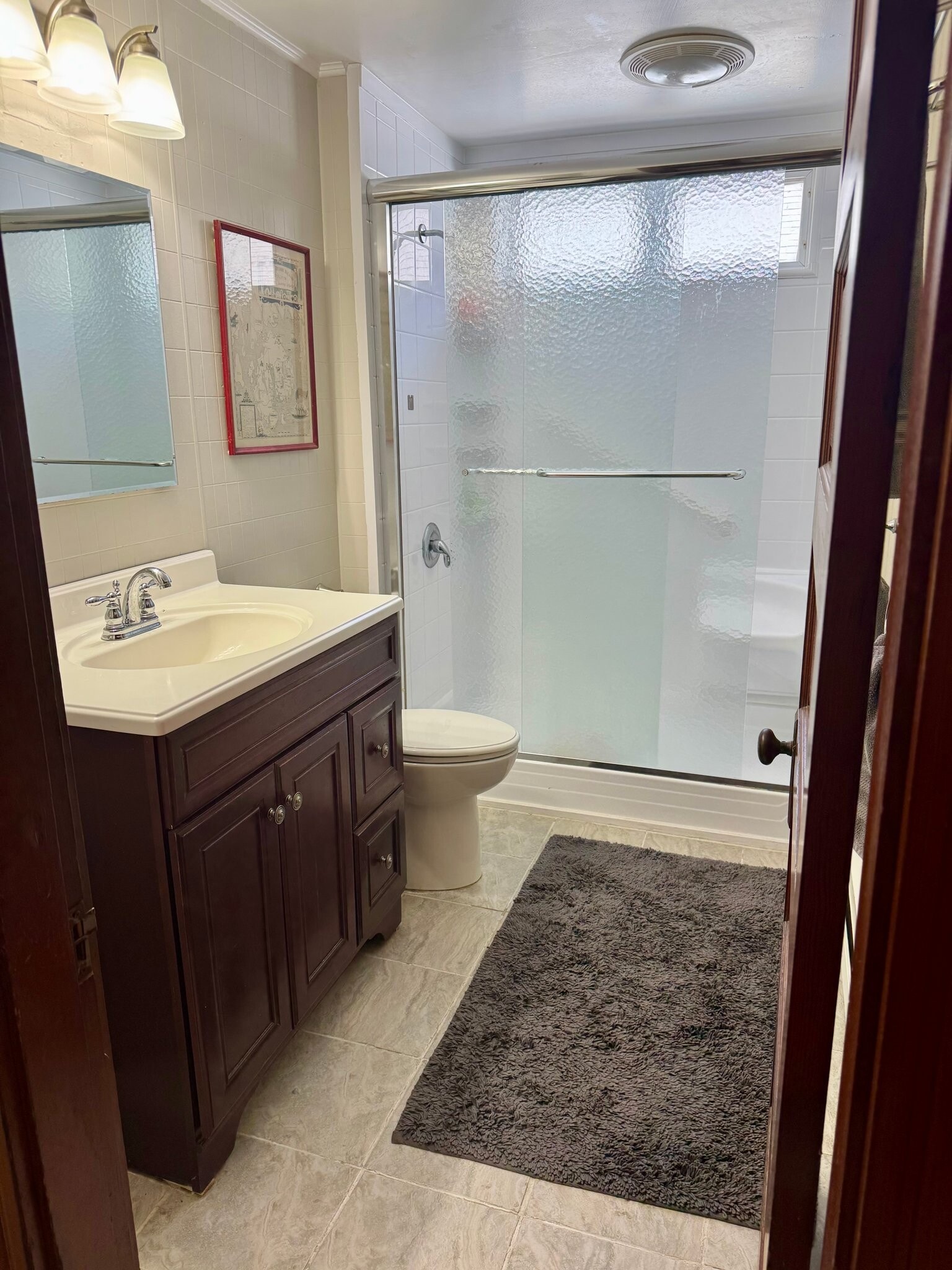 Building Photo - 175 Maple St