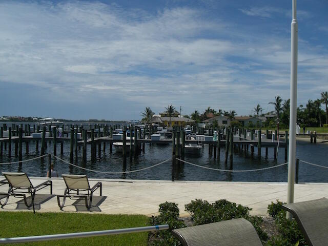 Building Photo - 160 Yacht Club Way