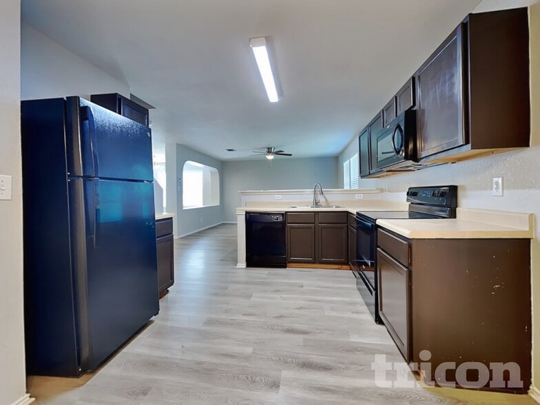 Building Photo - 2615 Thunder Gulch