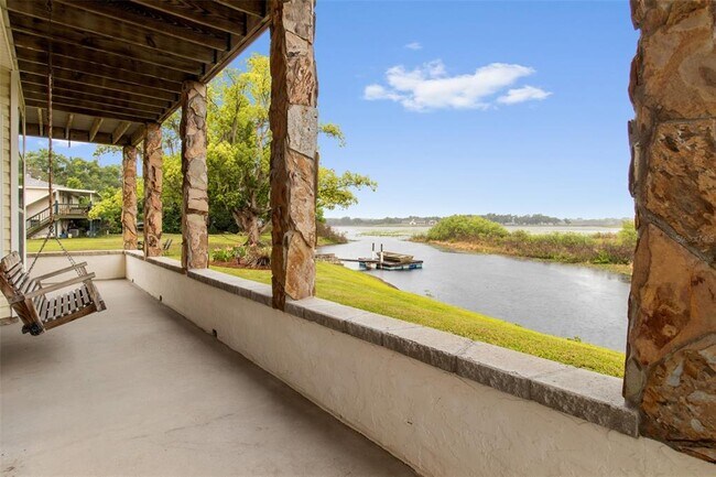 Building Photo - 36740 Shore Dr