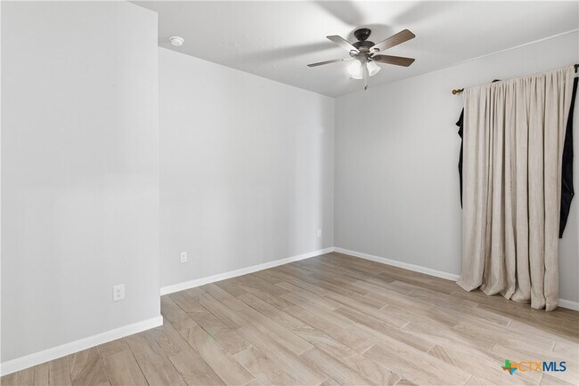 Building Photo - 3809 Donald Dr