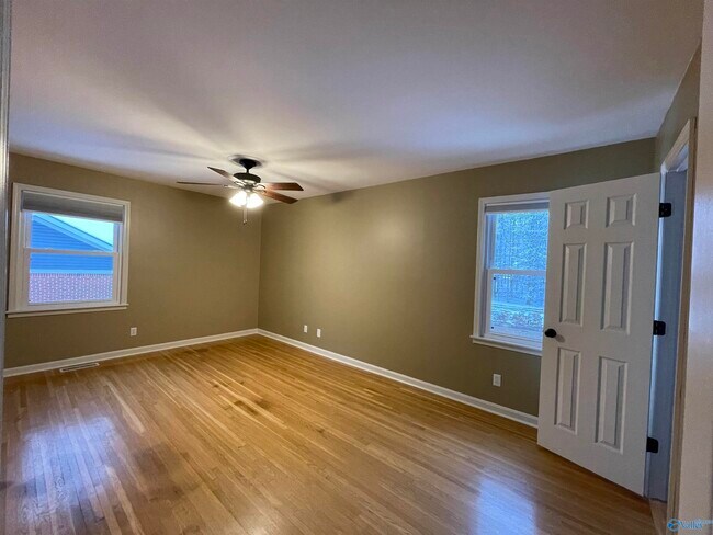 Building Photo - 6612 Robinhood Ln NW