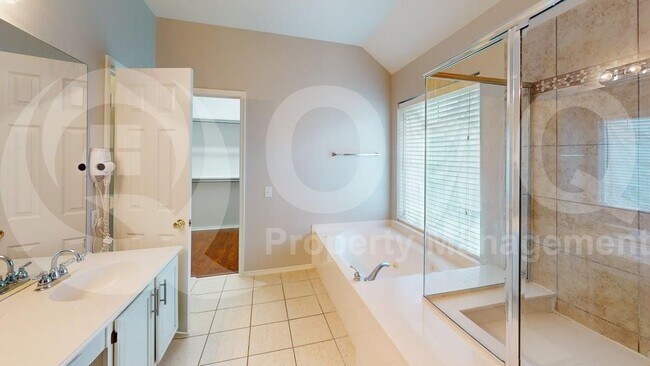 Building Photo - 7821 Aqua Vista Dr