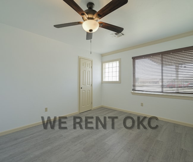 Building Photo - 853 SW 8th St