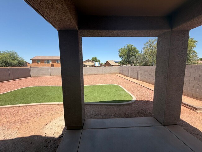 Building Photo - 2486 E Dulcinea Trail