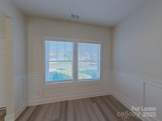 Building Photo - 112 Halesworth Rd