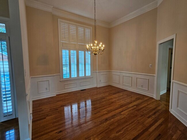Building Photo - 115 Willow Oak Loop