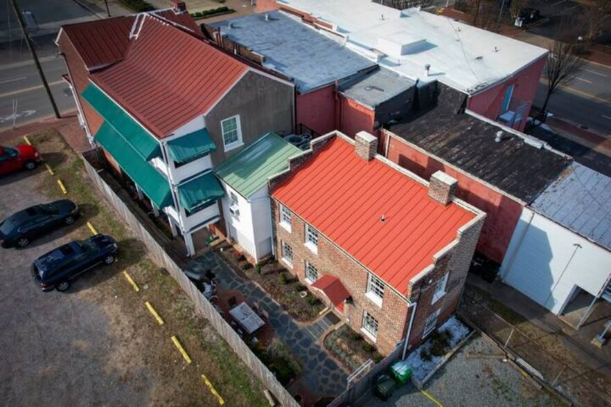 Building Photo - 308 E Leigh St