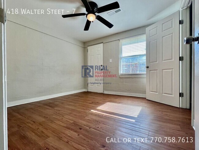 Building Photo - 418 Walter St