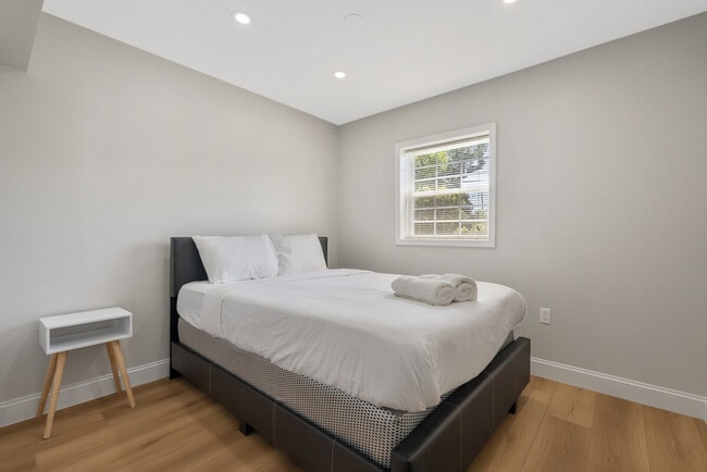 Building Photo - 3810 Nicholson St