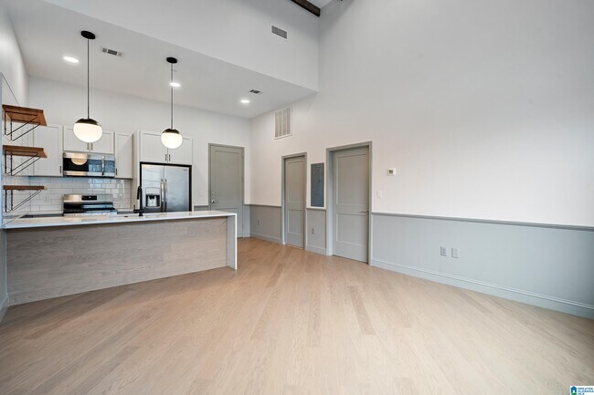 Building Photo - 2212 1st Ave N