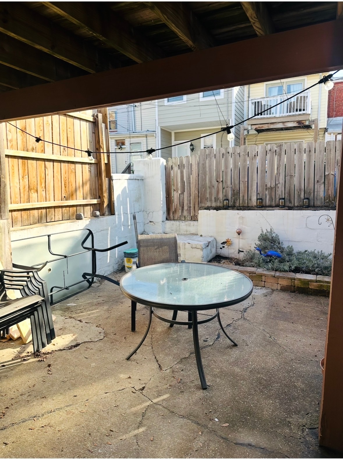 Outdoor - 829 S Linwood Ave