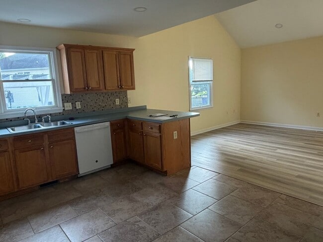 Building Photo - Single Story home in Overbrook Shores