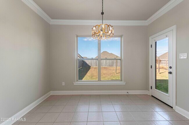 Building Photo - 135 Maddox Jude Dr