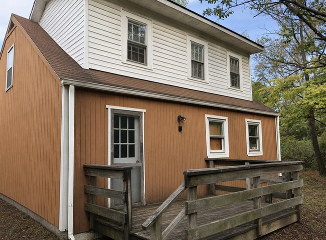 Building Photo - 1212 Giles Rd
