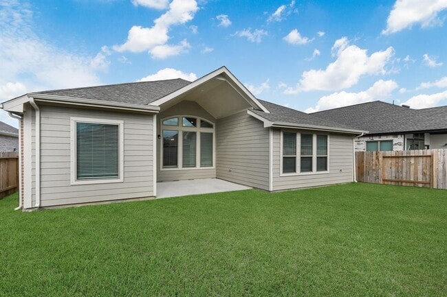 Building Photo - 8426 Bay Orchard Dr