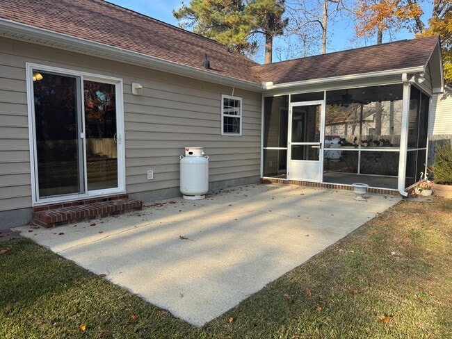 Building Photo - Beautiful home in Tucker Creek