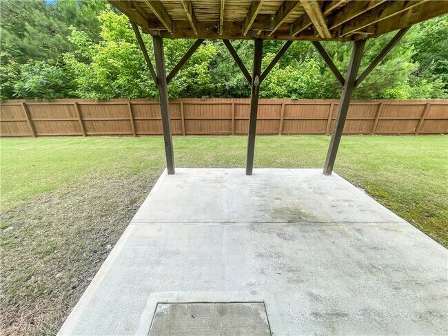 Building Photo - 5840 Zelkova Dr