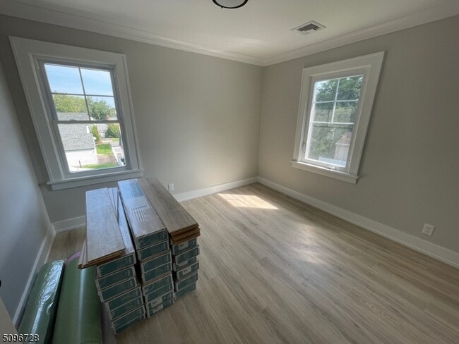 Building Photo - 450 Beech Ave