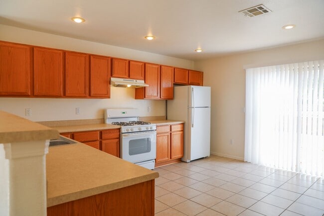 Building Photo - Nice and Spacious 4 Bedroom home Off Hwy 70 & Mesa Grande