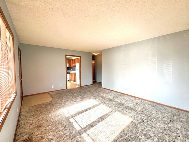 Building Photo - 1309 8th Ave