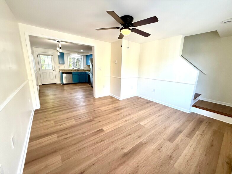 Building Photo - 9 Olga Ave