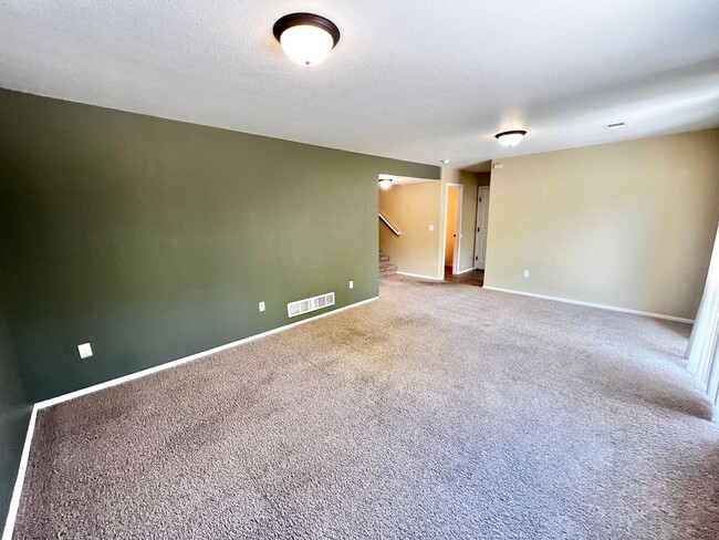 Building Photo - 4 Bed 3 Bath House in NE Fort Collins -  M...