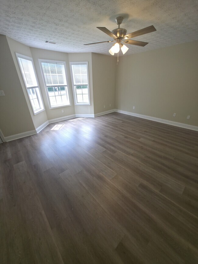 Building Photo - 155 Westchester Cir