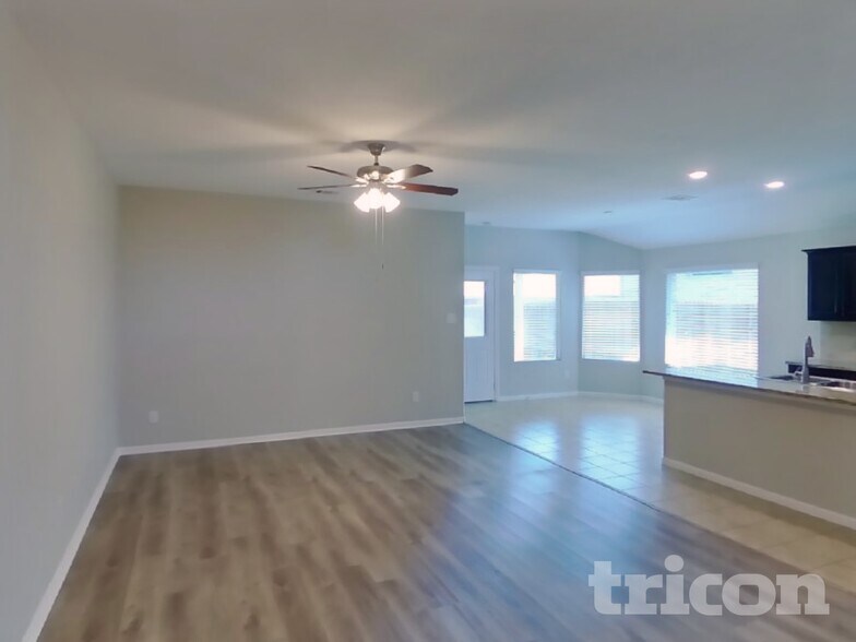 Building Photo - 728 Walls Blvd