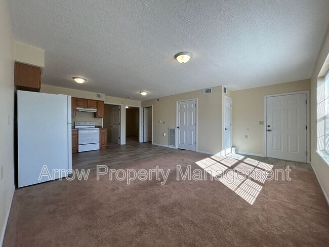 Building Photo - 1015 14th St