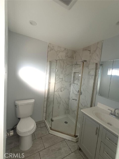 Building Photo - 1319 W 92nd St