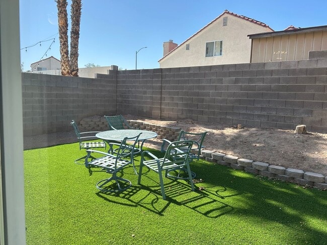 Building Photo - Single Story North Las Vegas home