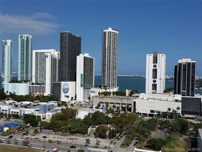 Building Photo - 1600 NE 1st Ave