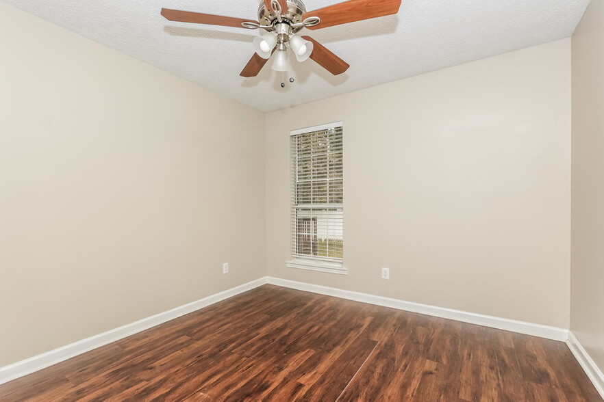 Building Photo - 319 Cypress Glen Dr