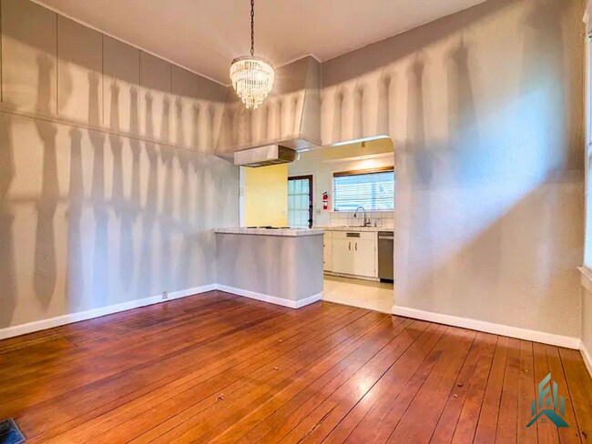 Building Photo - Room for Rent in Home in the Heart of Corvallis