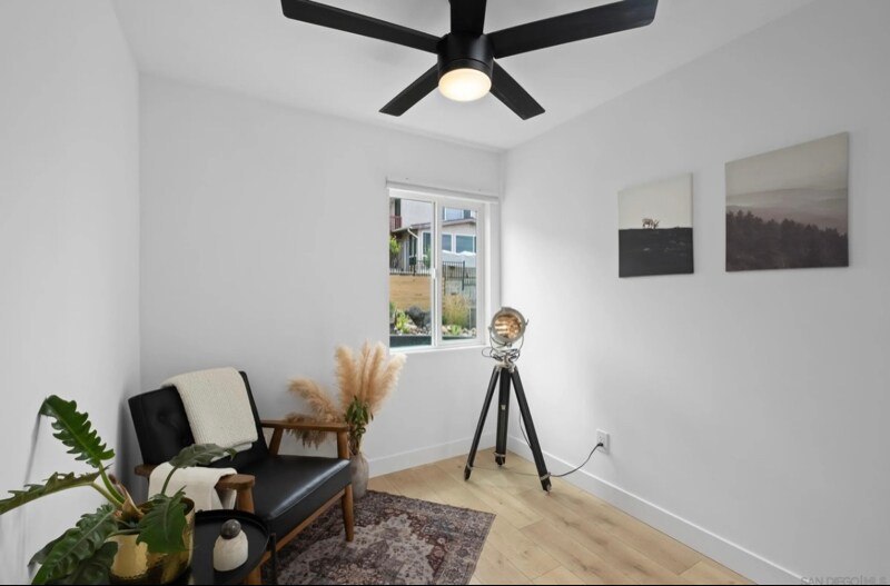 Building Photo - 5463 San Onofre Terrace