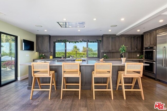 Building Photo - 2841 Montcalm Ave