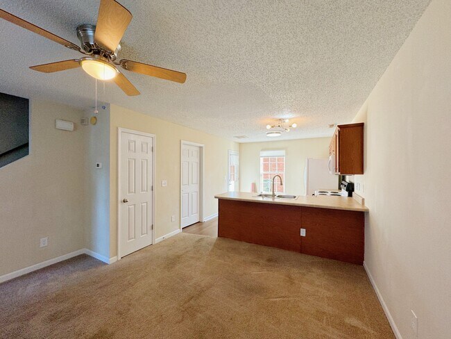 Building Photo - 1062 Ebenezer Avenue Ext