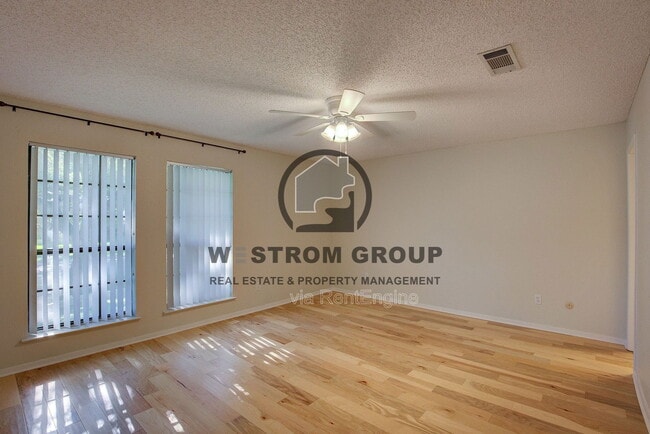 Building Photo - 6452 Waverly Way