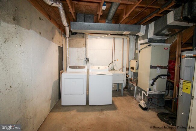 Building Photo - 20423 Meadow Pond Pl