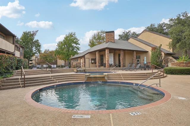 Building Photo - 1301 Memory Ln