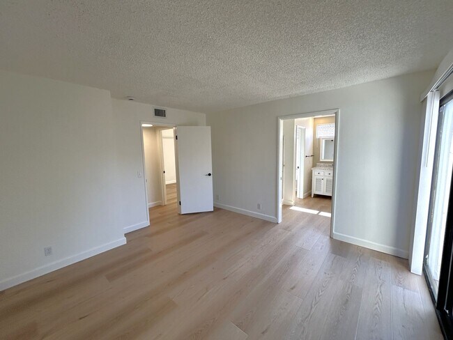 Building Photo - 85 COUNTRY MILE RD POMONA 91766 (2 BED / 2...