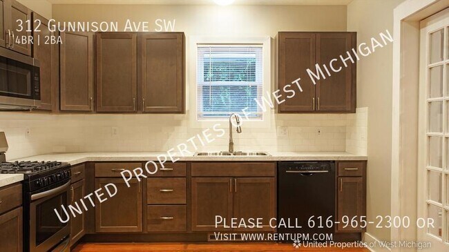 Building Photo - Pre-Lease | Available 7/21/25 | Unique 4 B...