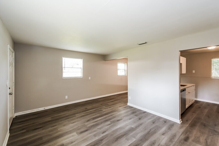 Building Photo - 6819 Goldilocks Ln