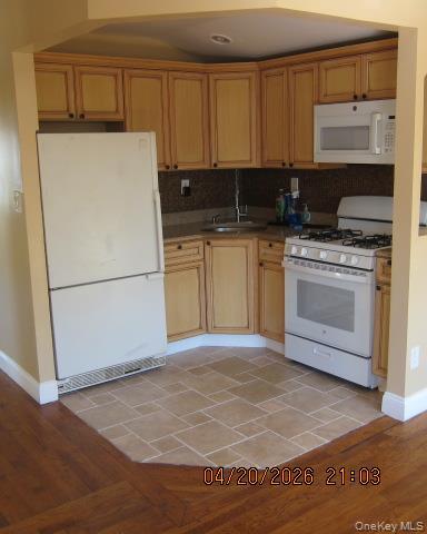 Building Photo - 120-06 172nd St