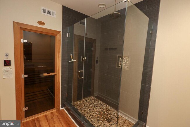 Building Photo - 23305 Hyacinth Ln