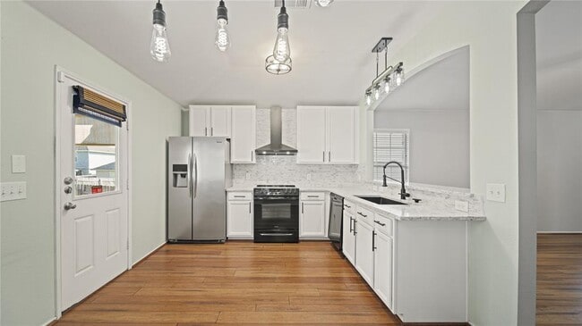 Building Photo - 5825 Nelson Oaks Dr