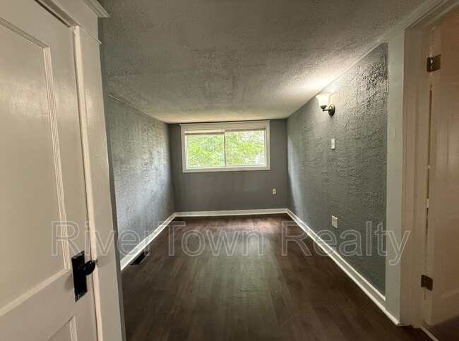 Building Photo - 3476 Mountain Terrace St